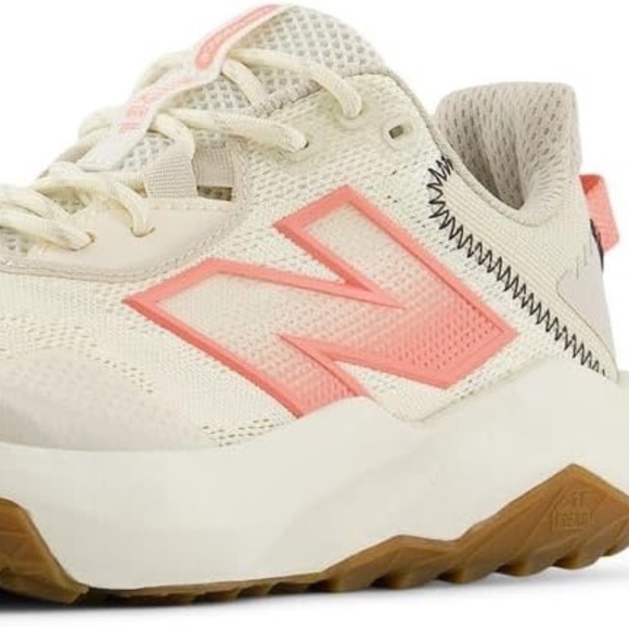 BRAND NEW - New Balance Womens Dynasoft Nitrel V6 Trail Running Shoe - Picture 1 of 4